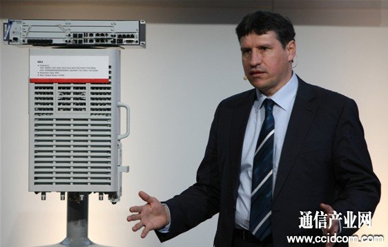 �����A��l��ȫ���ׂ�����LTE���g�İ��׌��I��Ⱥ��Q����